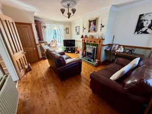 Lounge- click for photo gallery
